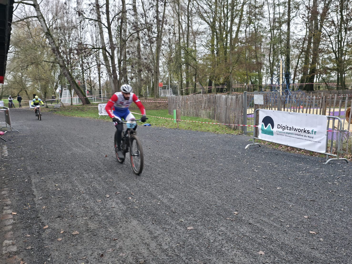 Digitalworks, sponsor officiel de la course UFOLEP de Bouvignies – 29 novembre 2025 miniature